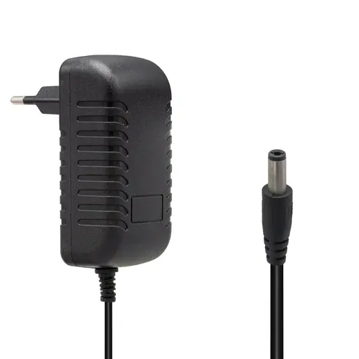 POWERMASTER PM-4531 12 VOLT - 2 AMPER 5.5*2.5 MM UÇLU PLASTİK KASA PRİZ TİPİ ADAPTÖR alternatif görünüm