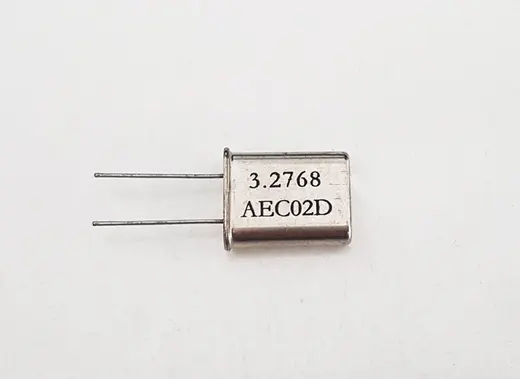 SCHUKAT QM003.2768 KRISTAL, 3,2768 MHz HC-18/U