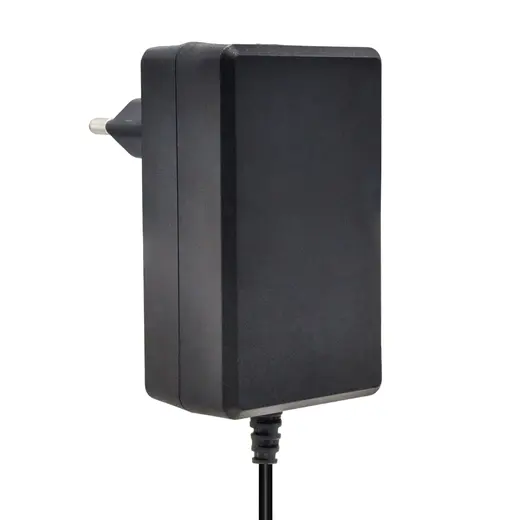 WEKO 12 VOLT - 2 AMPER 2.5*0.7 UÇLU YERLİ ÜRETİM PLASTİK KASA PRİZ TİPİ ADAPTÖR alternatif görünüm