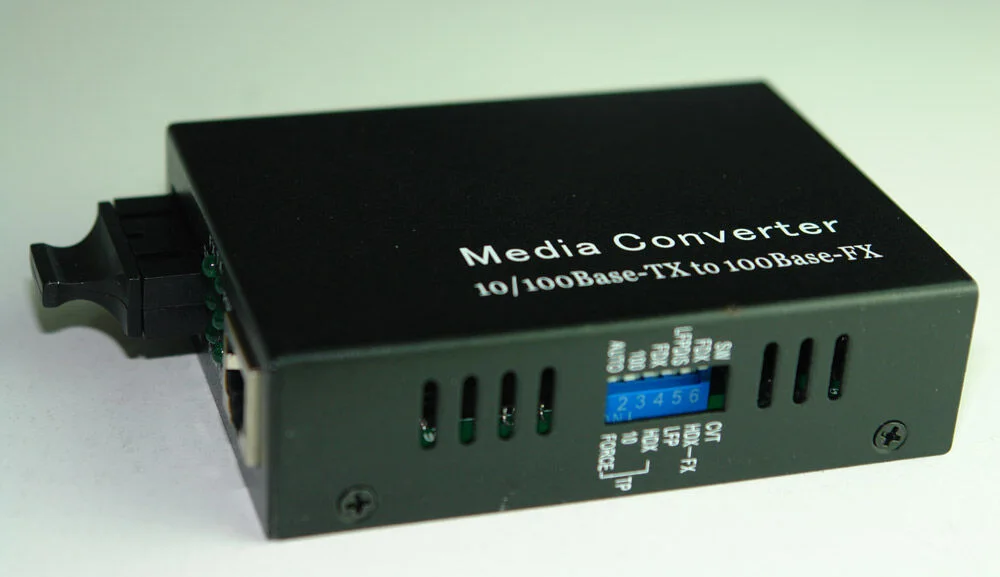 BEEK BN-FS-SC-SM20 10/100BaseTX-100FX Media/Rate Converter, SM, SC, 20km