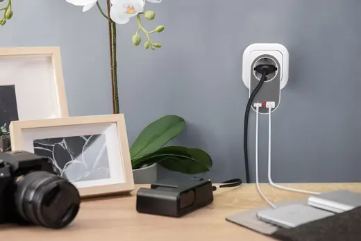 DIGITUS DA-70617 Evrensel Priz ve USB Yuvaya Sahip Şarj Adaptörü (2 x USB-A) görseli 3