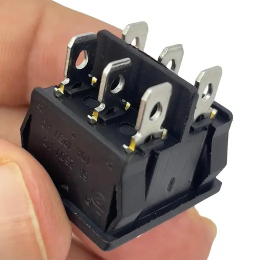 ORTA BOY IŞIKSIZ 3 KADEME ANAHTAR ON-OFF-ON 6P (IC-130) alternatif görünüm