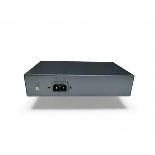 URANIUM POE-4002-48W 4 PORT 10/100 + 2 PORT 10/100 RJ45 UPLINK WATCH-DOG POE SWITCH(REALTEK CHIPSET) alternatif görünüm