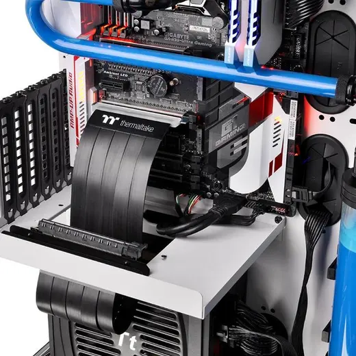 THERMALTAKE AC-045-CN1OTN-C1 PCI-e 3.0 X16 300mm Riser Kablo görseli 1