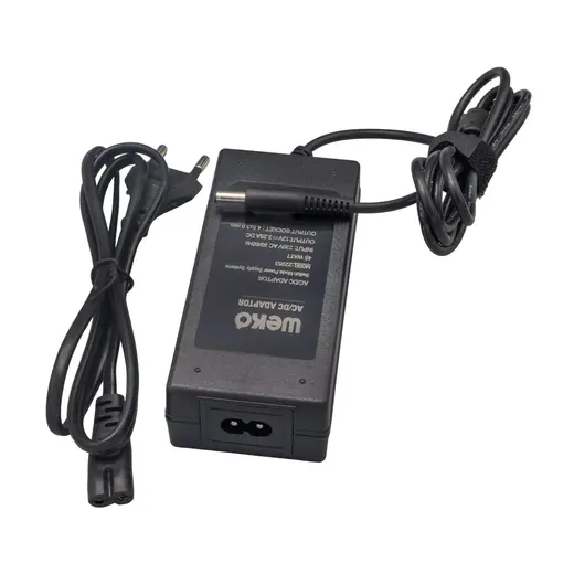 WEKO 12 VOLT - 3.25 AMPER 4.5*3.0 UÇLU YERLİ ÜRETİM NOTEBOOK ADAPTÖR görseli 3